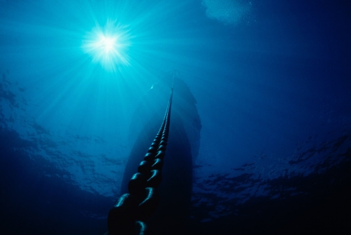 MANTENIMIENTO Y TENDIDO DE CABLE SUBMARINO